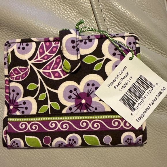 Vera Bradley plum petals passport cover - Picture 1 of 4